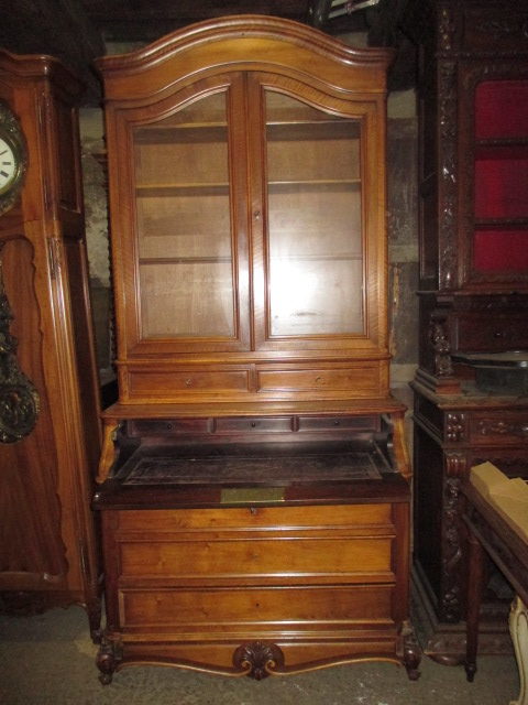 COMMODE